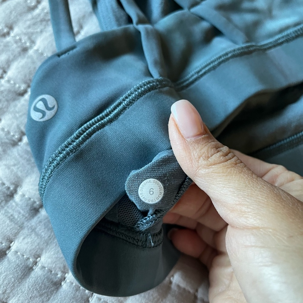 Lululemon Energy Bra- High Neck - Picture 7 of 7